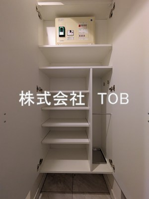 【玄関】 | レジディア笹塚Ⅱ | シューズボックス※クリーニング完了前※