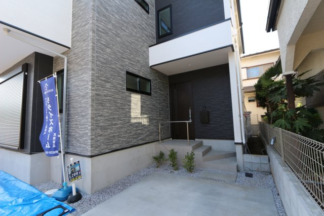 【KEIAI　Grace】東久留市滝山３期の外観|高い断熱性と省エネ設備を備えたZEH水準の住宅性能が、一年を通して経済的で快適な室内環境を保ちます！