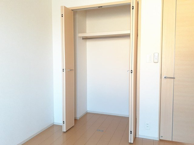 ヴィラ・フェリーチェⅠの収納|便利な収納スペースです