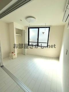 コンフォートわせだ【12月上旬空き予定】の洋室|明るい洋室です