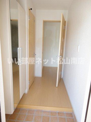 【玄関】 | アイローサＢ