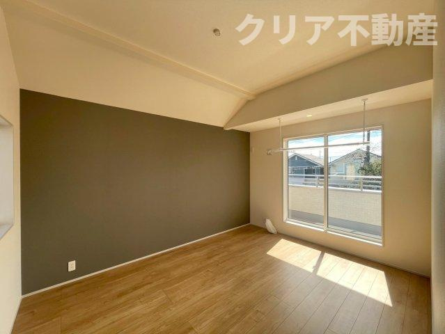 【洋室】 | 高崎市上小鳥町　1号棟