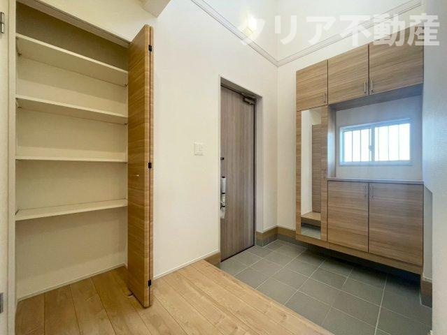 【玄関】 | 高崎市上小鳥町　1号棟