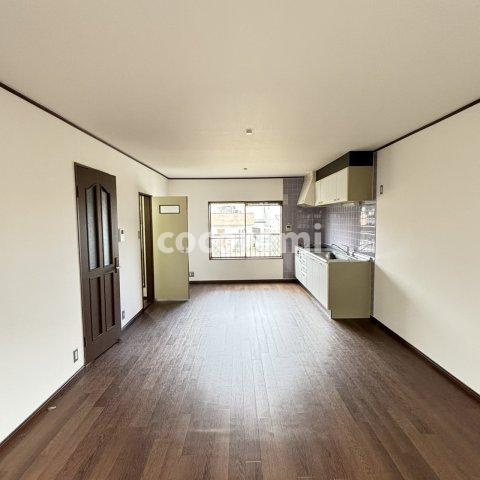 枚方市交北戸建ての居間・リビング