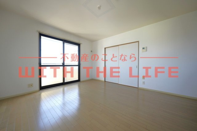 クレールⅡ【キャッシュバック対象物件】の居間・リビング|ゆったり過ごせるリビングです