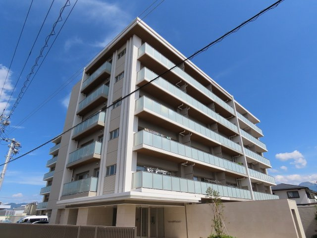 サーパス松本高宮の外観