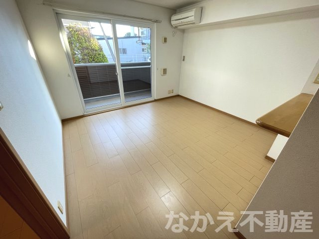 【居間・リビング】 | こちらのリビングで趣味の時間をお楽しみください