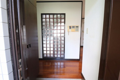 【玄関】 | ラフィーネ石嶺