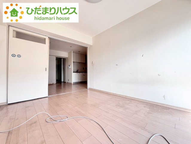 ローズハイツ野田愛宕　B棟の洋室|大きめのベッドも、余裕で置けます(^^)