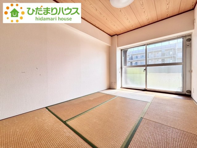 ローズハイツ野田愛宕　B棟の和室|扉を閉じれば来客用のお部屋として。開いて広い空間を作れば、お子様の遊び部屋として使えます！