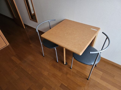 【その他】 | レオパレスカトレア | 机・椅子