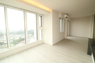 【居間・リビング】 | リビオタワー羽沢横浜国大　２３階