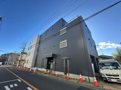 【外観】 | 【新築】Nalu Avion/ナル・アヴィオン | ※施工中※2026年1月完成！ワンちゃん・ネコちゃんと一緒に暮らせる4階建て新築マンション！3駅2沿線利用可能で通勤通学・お買物にも便利な立地です☆