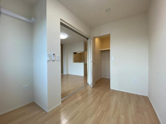 【内装】 | ポルトボヌール | 洋室