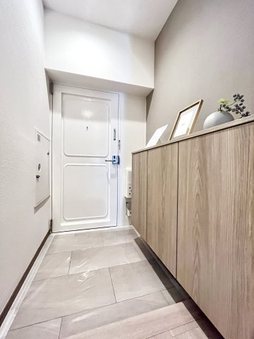 香枦園スカイハイツの玄関|シンプルで使いやすい玄関です