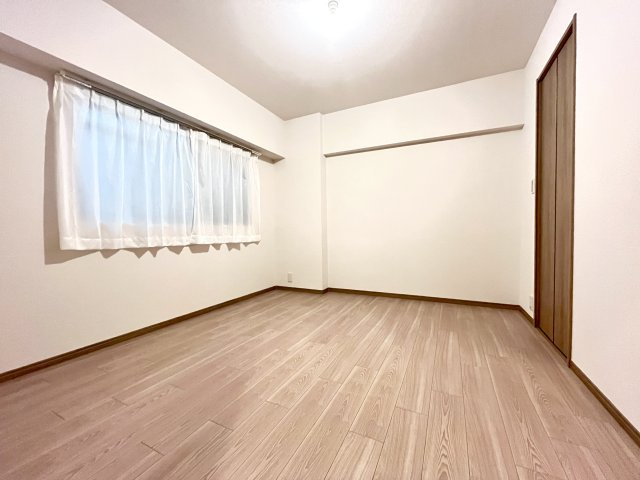 香枦園スカイハイツの洋室|コンパクトで使いやすい洋室です