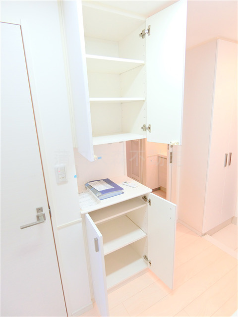 スタイリオ蒲田の収納|キッチン廊下部分の収納