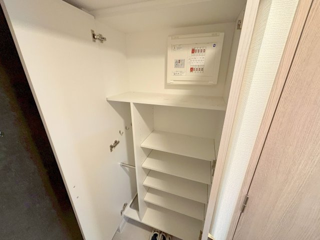 エスリード新大阪ラヴァーグの収納