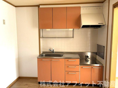 【キッチン】 | サンライズ新湯野 | 吊戸棚付き