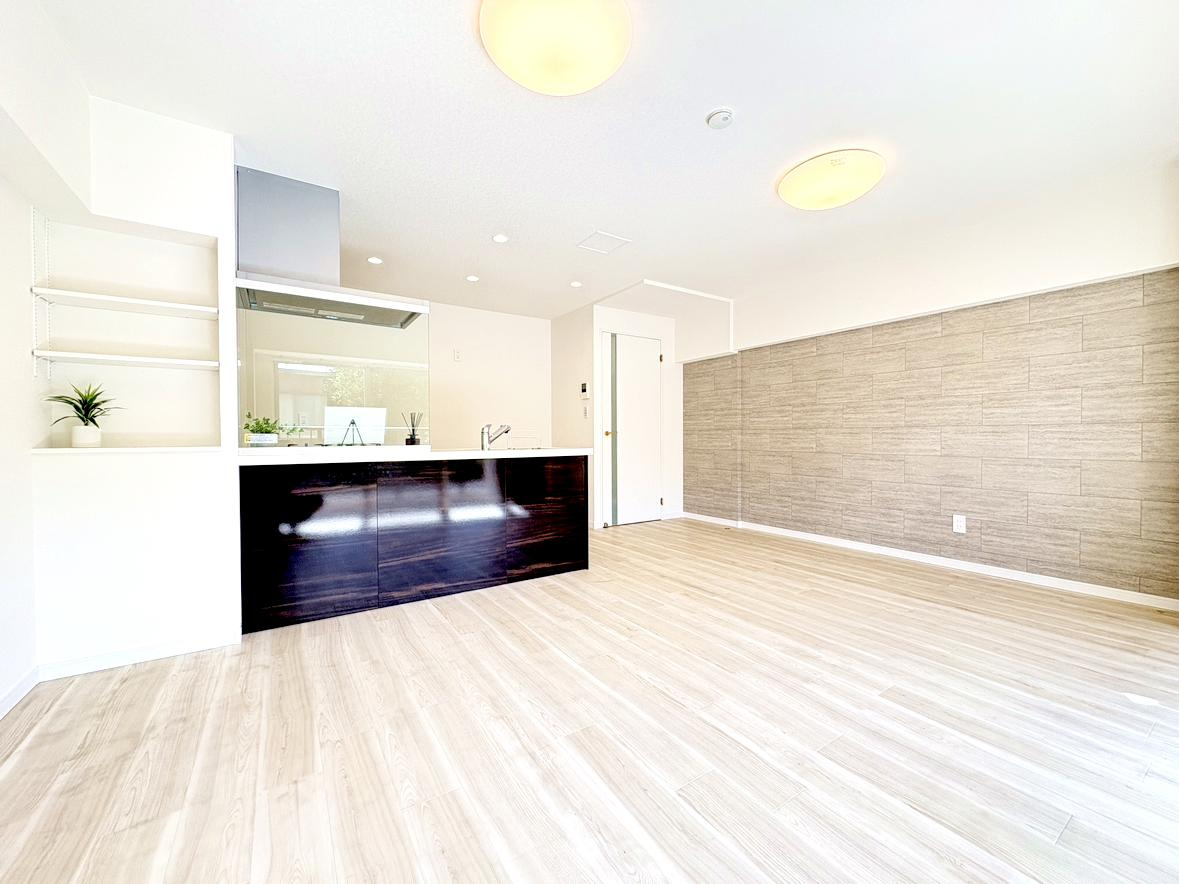 梅島ハイツの居間・リビング