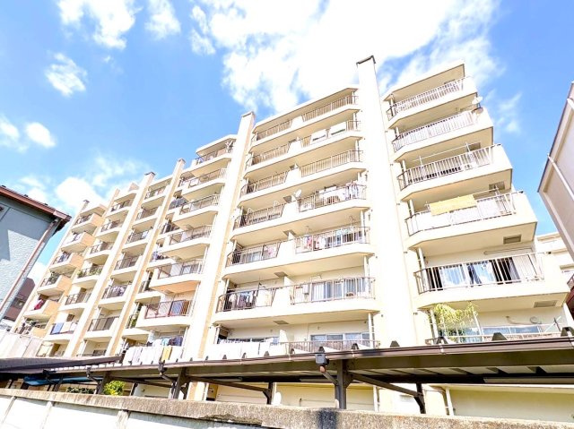 梅島ハイツの外観|ご希望物件のご提案から現地へのご案内、ご契約まで、業務に精通したスタッフがきめ細かく対応いたします。