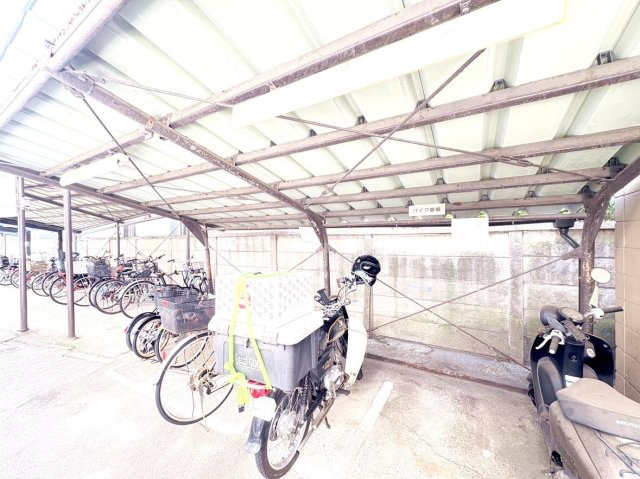 梅島ハイツの駐輪場