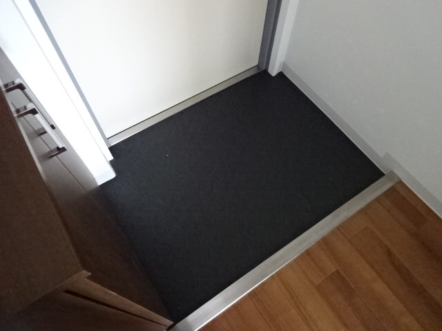 姫路市北条口３丁目の賃貸マンションの玄関