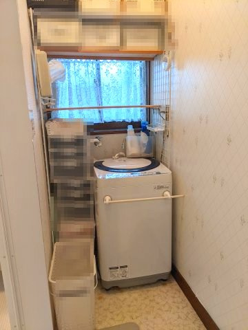 大山町加茂中古戸建の脱衣所