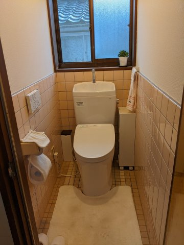 大山町加茂中古戸建のトイレ