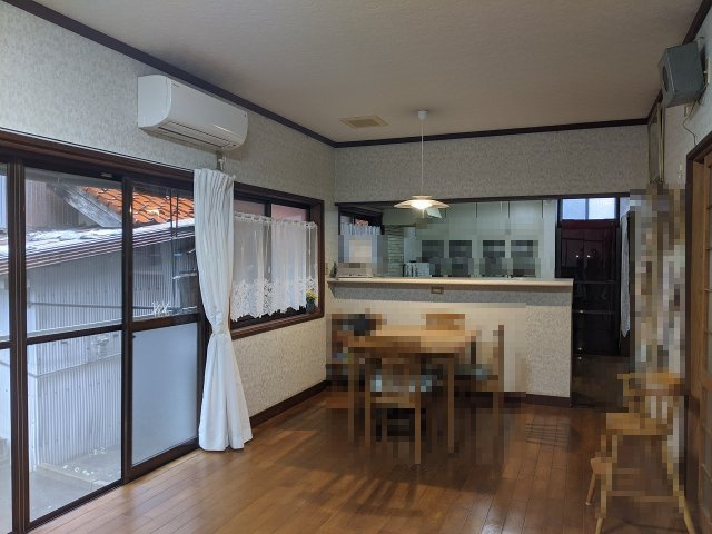 大山町加茂中古戸建の居間・リビング