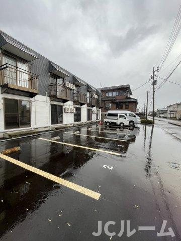 クリア上越の駐車場