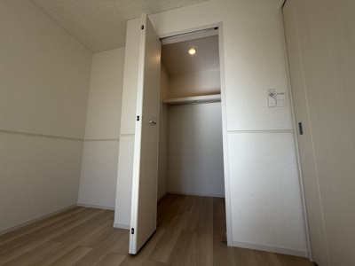 【バルコニー】 | ヒカルサ東岩槻 | 開放的で明るい空間を演出してくれるバルコニーです