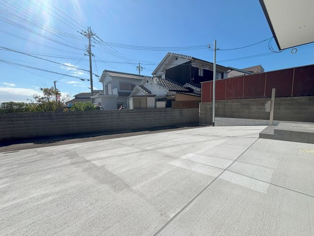明石市大久保町江井島　新築戸建ての駐車場