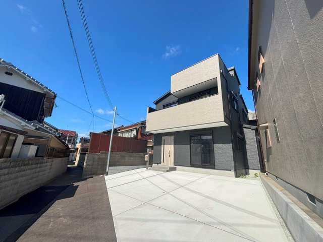 明石市大久保町江井島　新築戸建ての外観