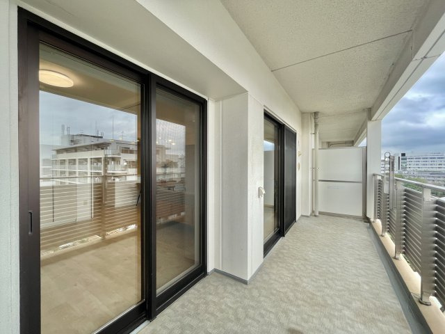 【バルコニー】