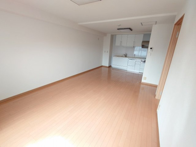 【居間・リビング】 | ユートクコーポ赤坂（A-16）