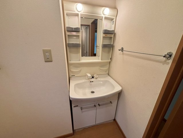 相生・須永一戸建の洗面所|現状有姿となります