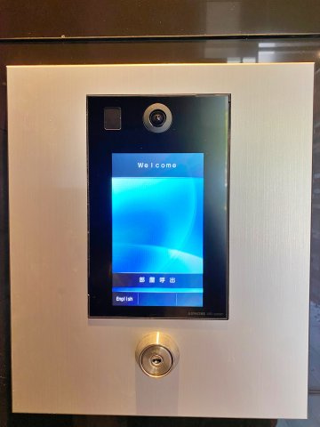 ラトゥール代官町EASTのエントランス