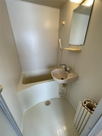 サンヒルズIIの浴室|コンパクトで使いやすいお風呂です