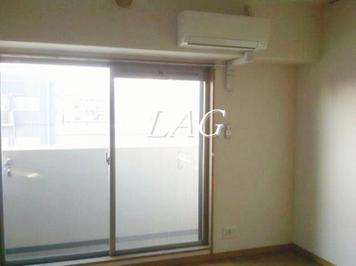 【居間・リビング】 | エスビル弐番館（Ｋ－０７８） | 洋室のお部屋です。