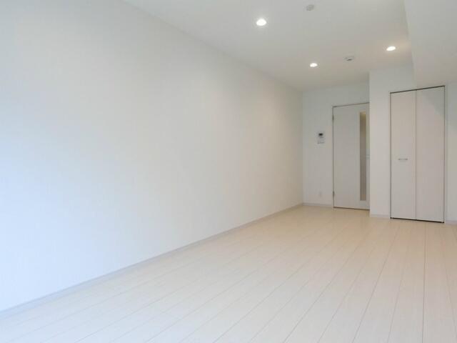 リブリ・ソレアードのその他