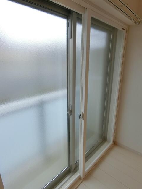 リブリ・ソレアードのその他