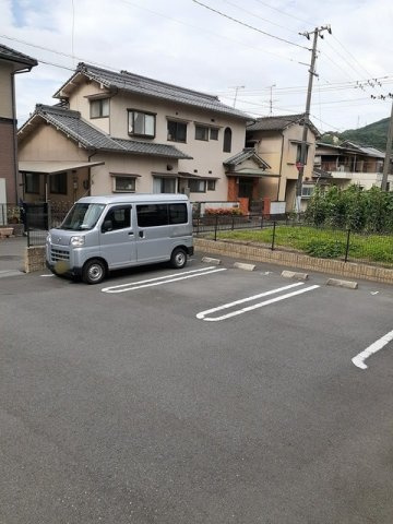 Ｎｅｏ　Ｄｅｍｅｕｒｕの駐車場