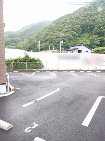 サンシャインの駐車場