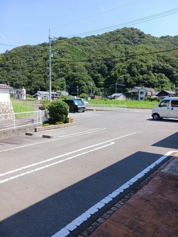 ソナチネ　Ｂの駐車場