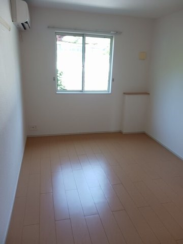 ソナチネ　Ｂの内装