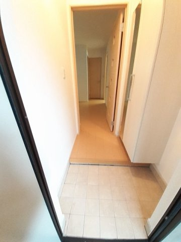 セレーノＢの玄関