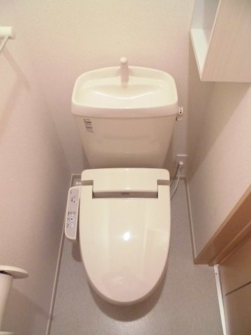 フラン・フジのトイレ