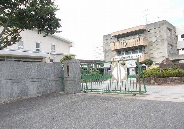 Ｇｒｅｅｎ　Ｖｉｌｌａｇｅ　Ⅱの周辺|昭和北中学校まで450m