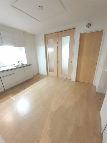 リバーサイドレジデンスＣの居間・リビング